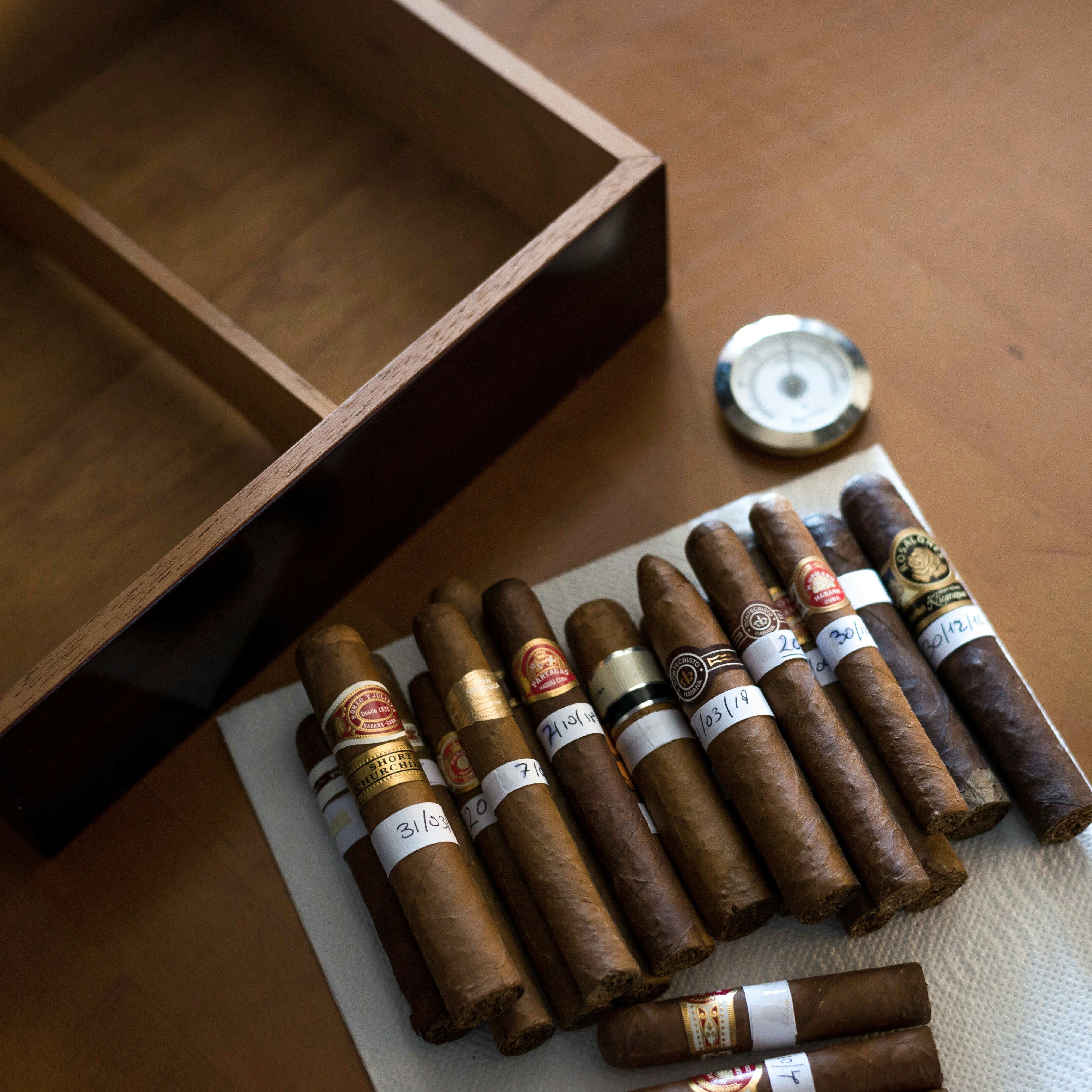 Shades of Flavor: Exploring the Distinctive Qualities of Maduro and Natural Cigars