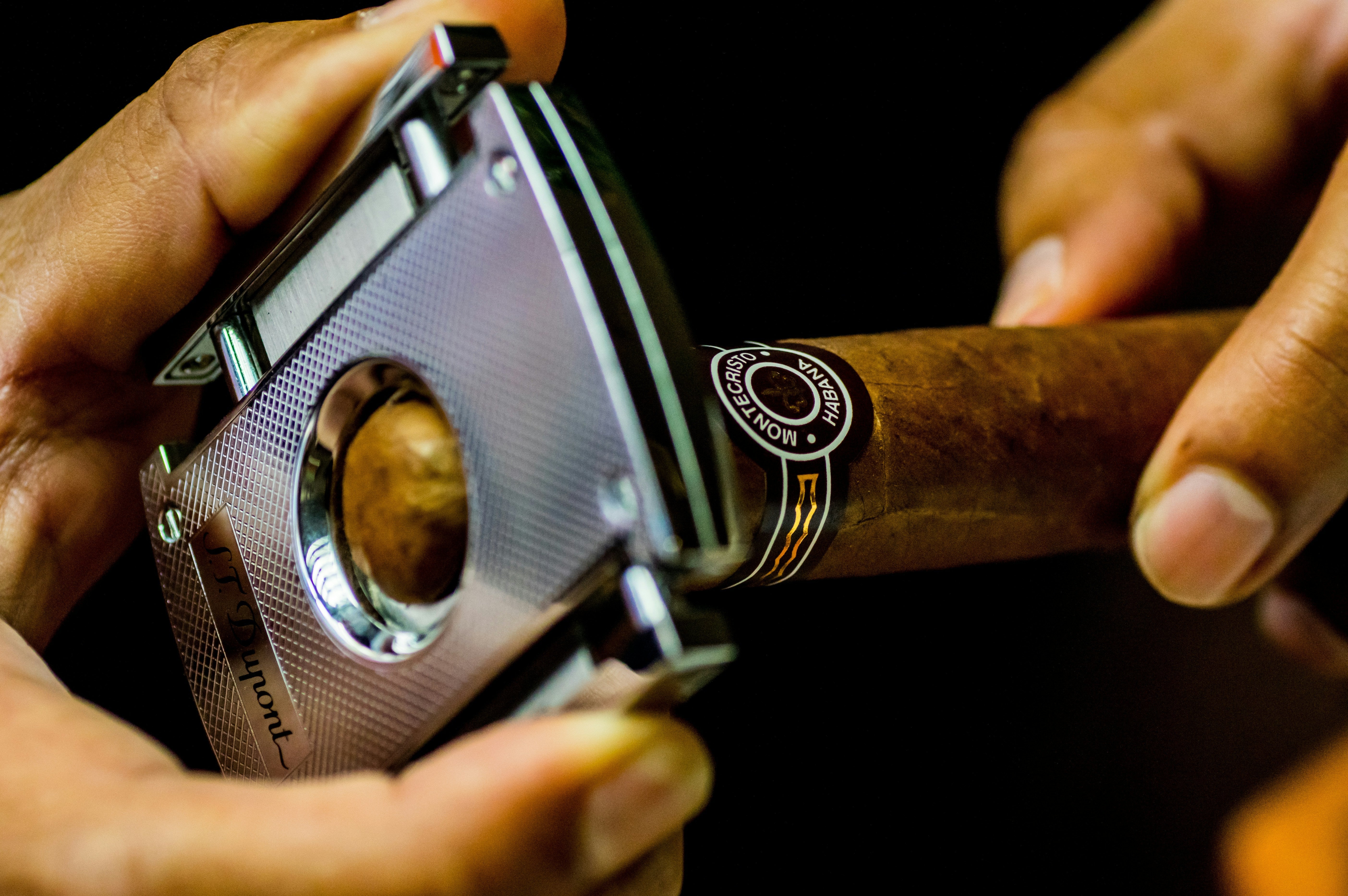 The ways of cutting a cigar