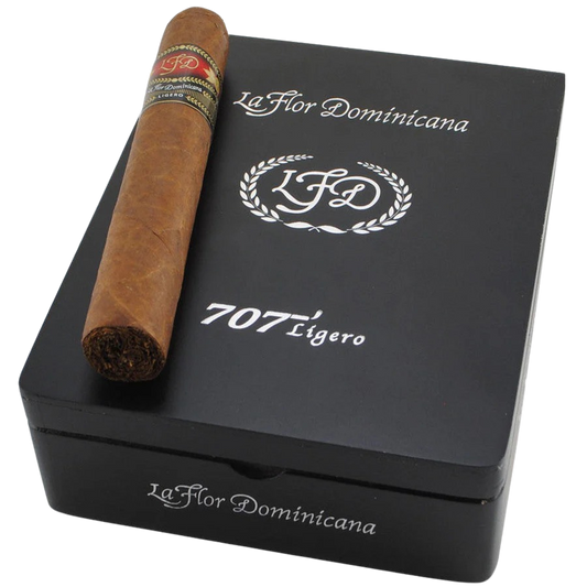 La Flor Dominicana- 707 Ligero